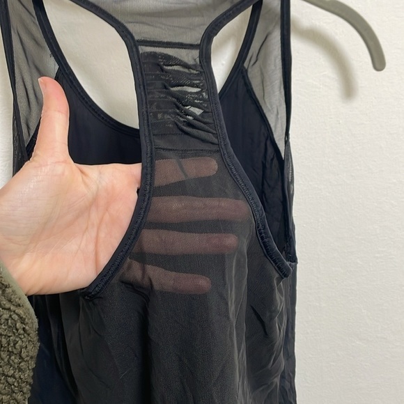 Lululemon Black Mesh Workout Tank Top Size 4 - Picture 5 of 6